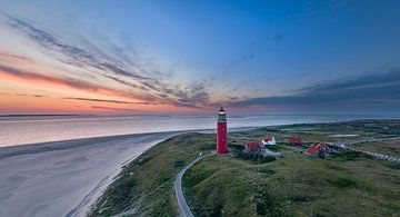 Eierland Texel lighthouse - just before sunrise by Texel360Fotografie Richard Heerschap