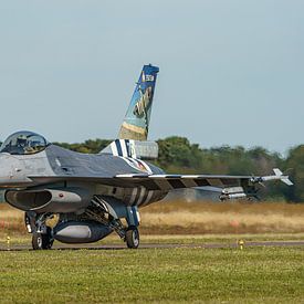 Belgische F-16A Fighting Falcon in D-Day livery. van Jaap van den Berg