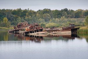 Boten in de haven bij Chernobyl