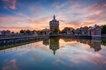 De oude watertoren van Rotterdam in De Esch, Rotterdam van Original Mostert Photography