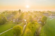 Garnwerd tijdens Zonsopkomst van Droninger thumbnail