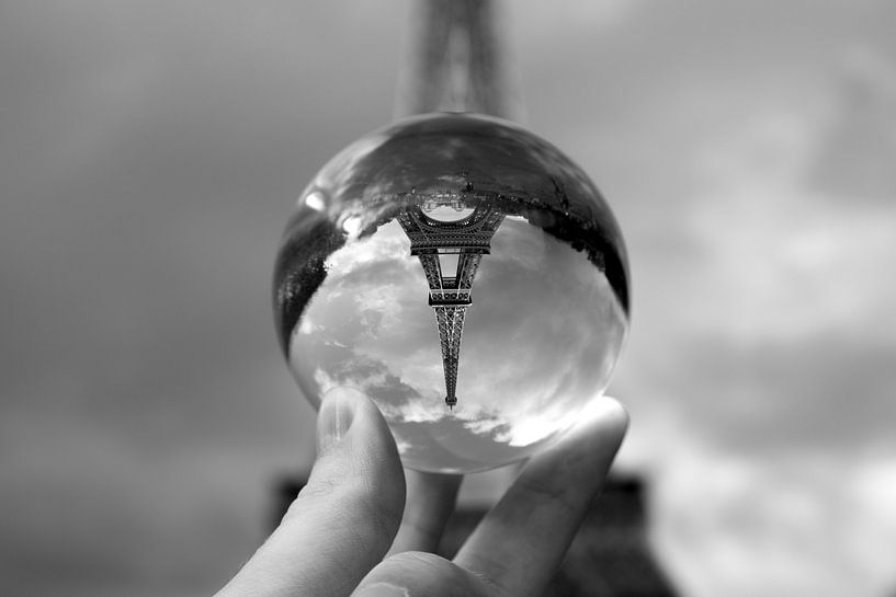 La Tour Eiffel au bout des doigts par Maarten Mensink