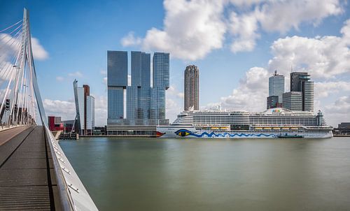 AIDAprima in Rotterdam