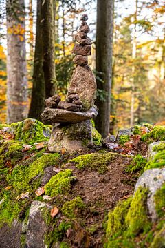 Steinturm am Wegesrand von Alexander Wolff