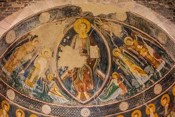gewelf met jesus in Basilica di Saccargia op Sardinië