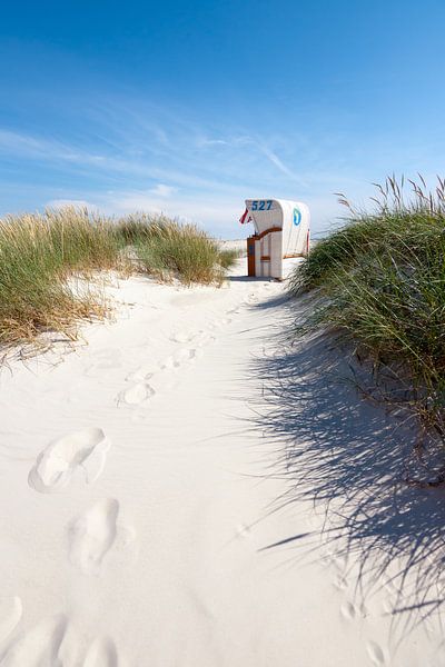 Sunny day on the beach by Reiner Würz / RWFotoArt