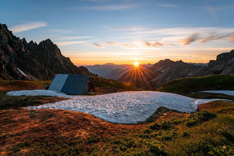 Sunrise over the Fidererpass hut by Leo Schindzielorz