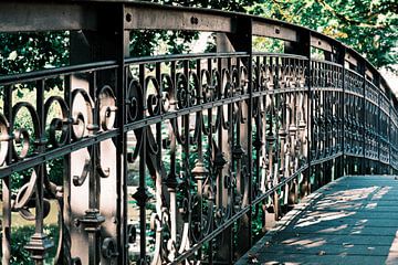 "Elegantie van de Herta brug: Een juweel van art nouveau in Herford" van Momentaufnahme | Marius Ahlers