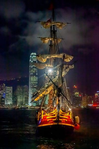 Sailing ship in Victoria Harbour (Hong Kong) by t.ART