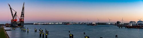 Panoramafoto van Sleipnir het grootste kraanschip van de wereld  In Rotterdam