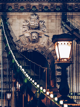 Budapest - Kettenbrücke bei Nacht