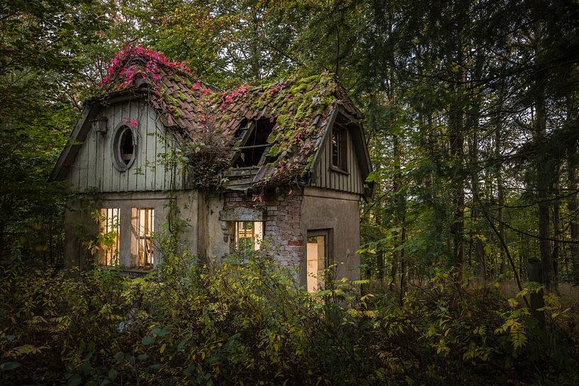 witch's house in the evening by Jürgen Schmittdiel Photography