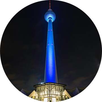 Berlijnse televisietoren in een bijzonder licht
