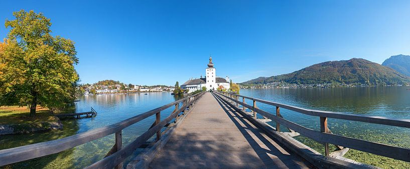 bridge to place lake castle on an island, lake Traunsee by SusaZoom