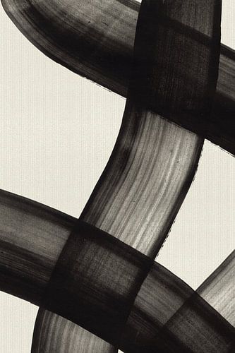 Zwarte penseelstreken op crèmekleurig papier