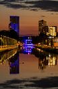 Oranje lucht en blauwe brug Eindhovensch Kanaal van Noud de Greef thumbnail
