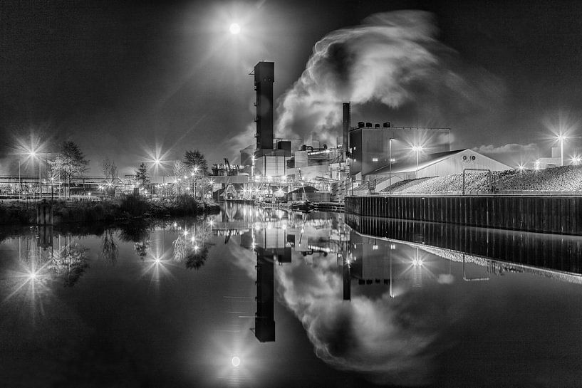 Suikerunie fabriek Vierverlaten Hoogkerk bij Groningen (zwart-wit) van Evert Jan Luchies