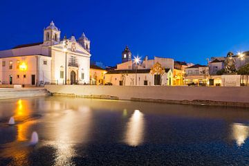 Lagos an der Algarve in Portugal bei Nacht von Werner Dieterich