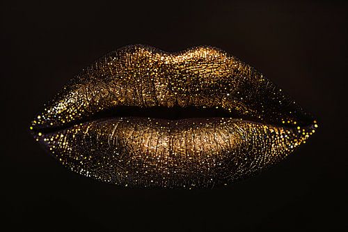 Gouden glitterlippen in close-up portret