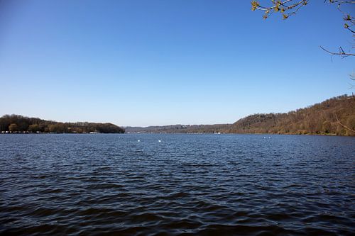 Impressies van het Baldeney-meer in Essen, Duitsland