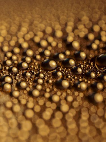 Hotel Chic goud - Moderne metallic warmte in kleine druppels van Marjolijn van den Berg