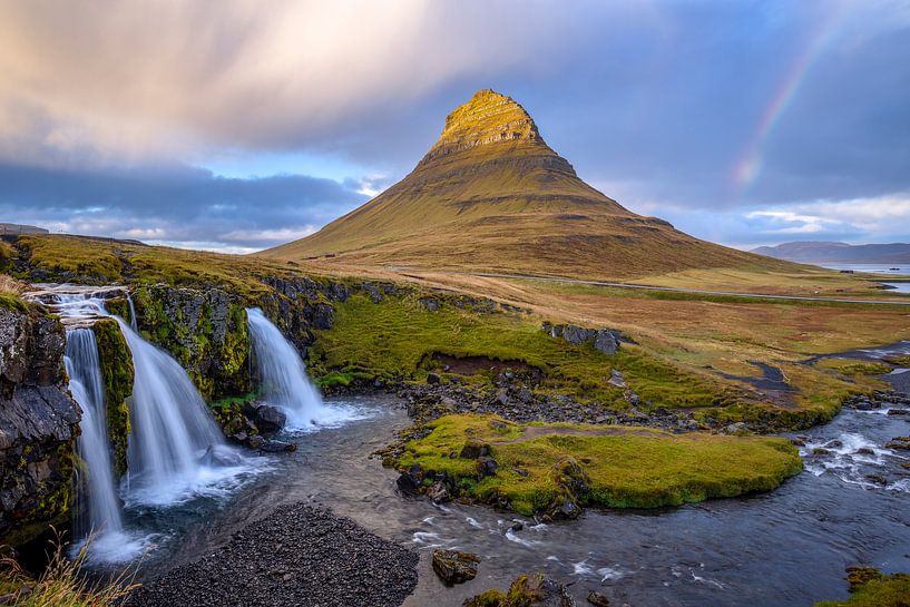 Mount Kirkjufell by Dominiek Cottem