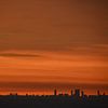 Prachtige Zonsondergang boven Den Haag en Delft van Marcel van Duinen
