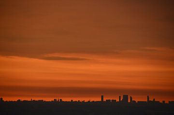 Schöner Sonnenuntergang über Den Haag und Delft von Marcel van Duinen