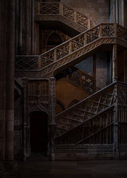 Trap in een Franse kathedraal van Bas Nieuwenhuijsen