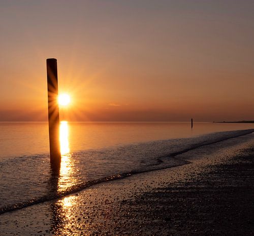 Zonsondergang strand Rockanje