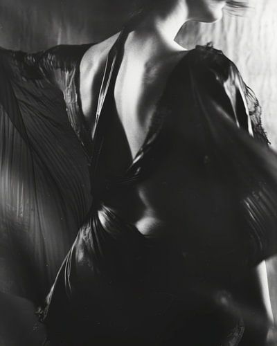 Stijlvol boudoir portret in zwart-wit