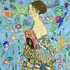 Dame met een waaier, Gustav Klimt (blauw, digitaal aangepast) van Meesterlijcke Meesters