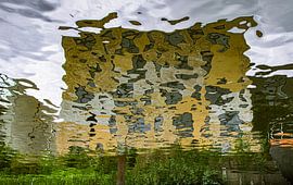 yellow building
