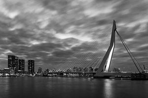 Pont Erasmus en noir et blanc sur Menno Schaefer