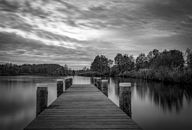 Scaffolding Brielse Lake in black and white by Marjolein van Middelkoop