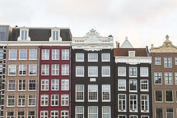 Een Kleurrijke Rij In Amsterdam van Henrike Schenk