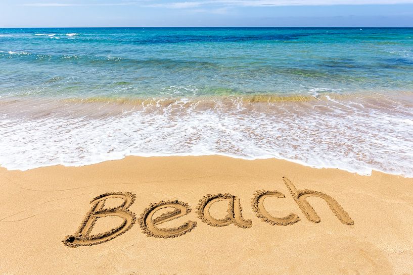 Wort Beach in den Sand am Strand bei See geschrieben von Ben Schonewille
