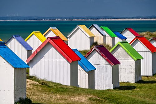 Kleurrijke strandhuisjes, Gouville, Normandië, Frankrijk