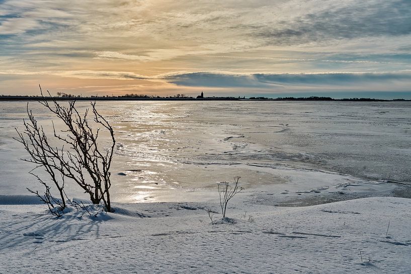 Bevroren waddenzee bij Oosterland op Wieringen van eric van der eijk