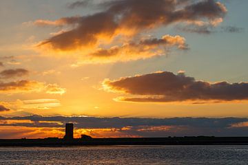 Zonsopgang bij Pellworm van Roland Brack