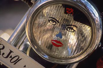 Headlight with a face by Dick Termond