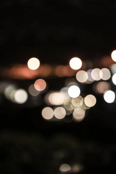 Les lumières de la ville se brouillent par Shot by Clint