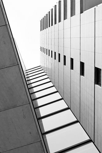 Maastricht -Architectuur Appartementgebouw in zwart wit