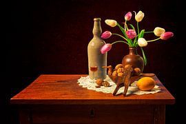 Still life: Cracking a nut by Carola Schellekens