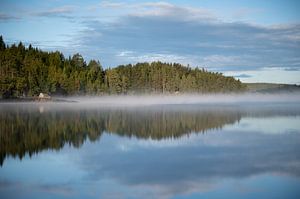 Matin au lac en Norvège
