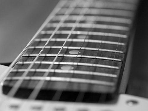 Snaren van elektrische gitaar close-up