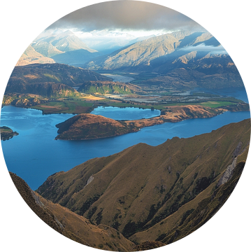 Panorama van het Nieuw-Zeelandse Wanaka-meer van Jean Claude Castor
