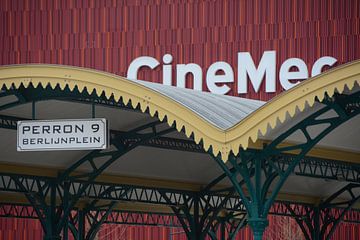 Perron 9 van ton ten  velde