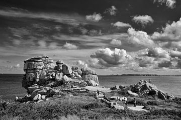 Bretagne kust met wolkenlucht van Alwin Koops fotografie