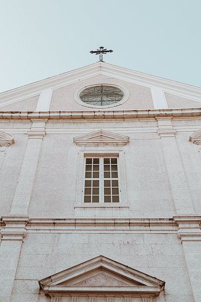 Église à Lisbonne | photographie de voyage Portugal par Anne Verhees